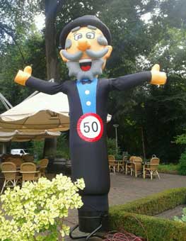 Abraham Skydancer - http://www.springkussen-plein.nl